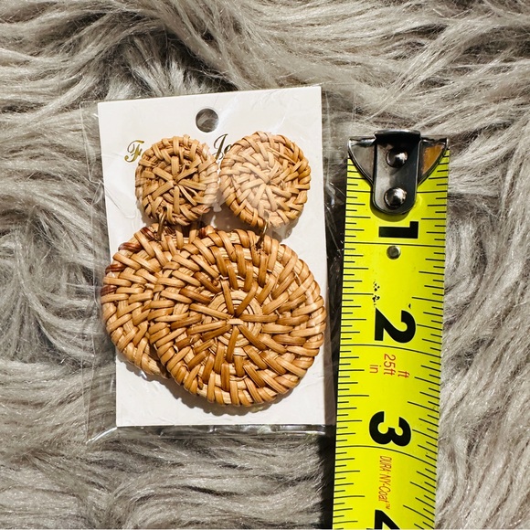 SOLD- NEW Round Drop Rattan Wicker Woven Straw Stud Earrings Jewelry for Summer - Picture 5 of 5